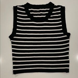 COMMENSE Black and White Striped Sleeveless CropTop Size S